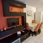 Nani ספליט